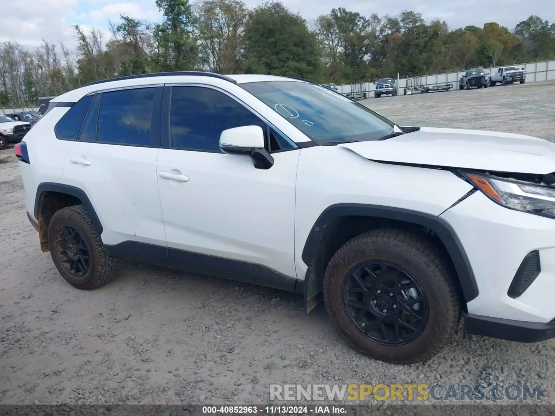 13 fotografías del automóvil dañado 2T3W1RFV8RW340682 TOYOTA RAV4 2024