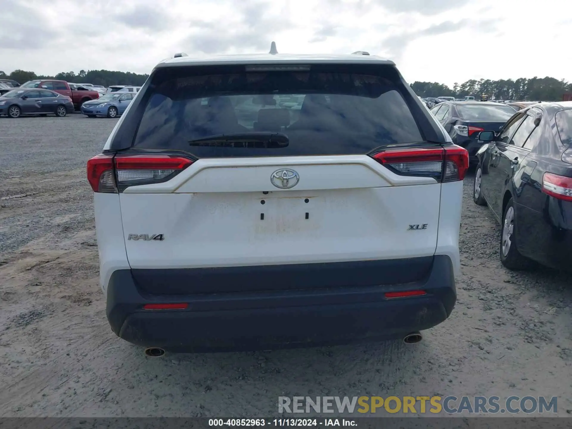16 fotografías del automóvil dañado 2T3W1RFV8RW340682 TOYOTA RAV4 2024