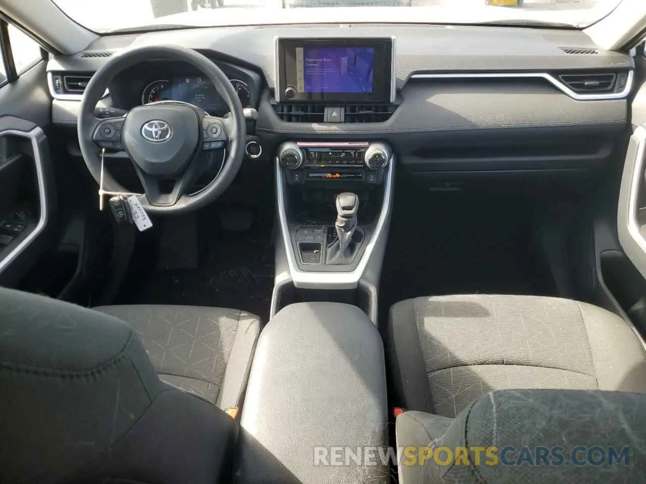 8 fotografías del automóvil dañado 2T3W1RFV8RW348815 TOYOTA RAV4 2024