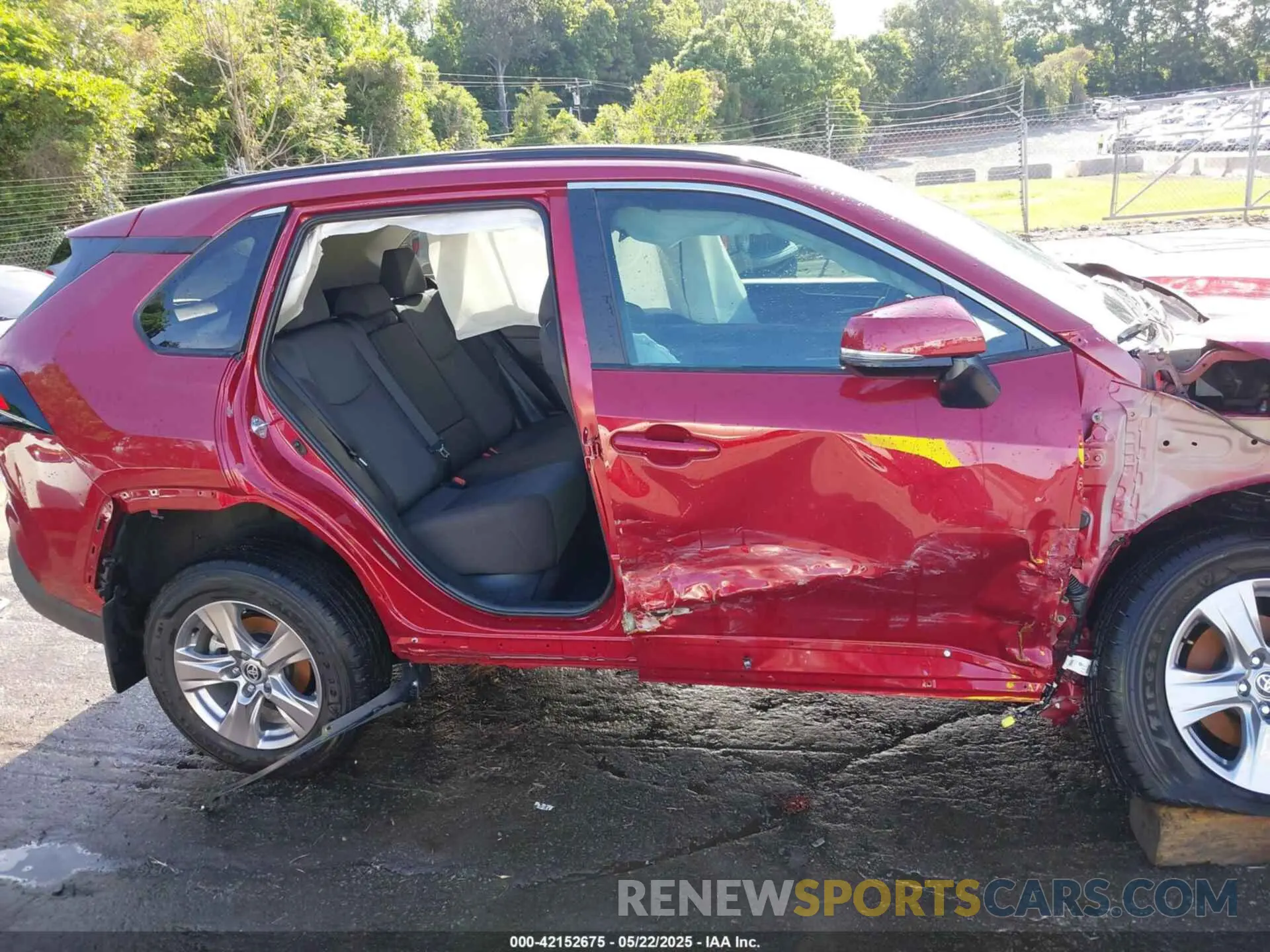 14 fotografías del automóvil dañado 2T3W1RFV8RW363315 TOYOTA RAV4 2024