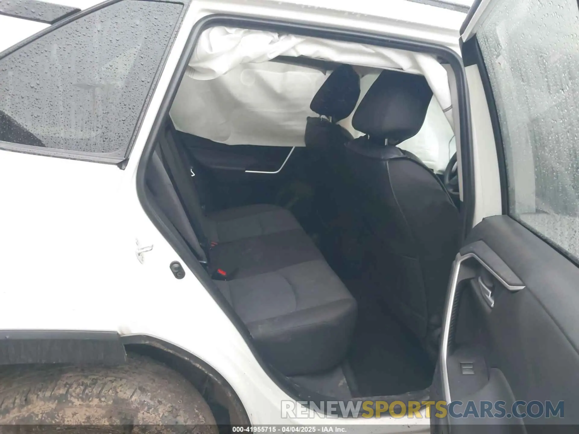 8 fotografías del automóvil dañado 2T3W1RFV9RC298637 TOYOTA RAV4 2024