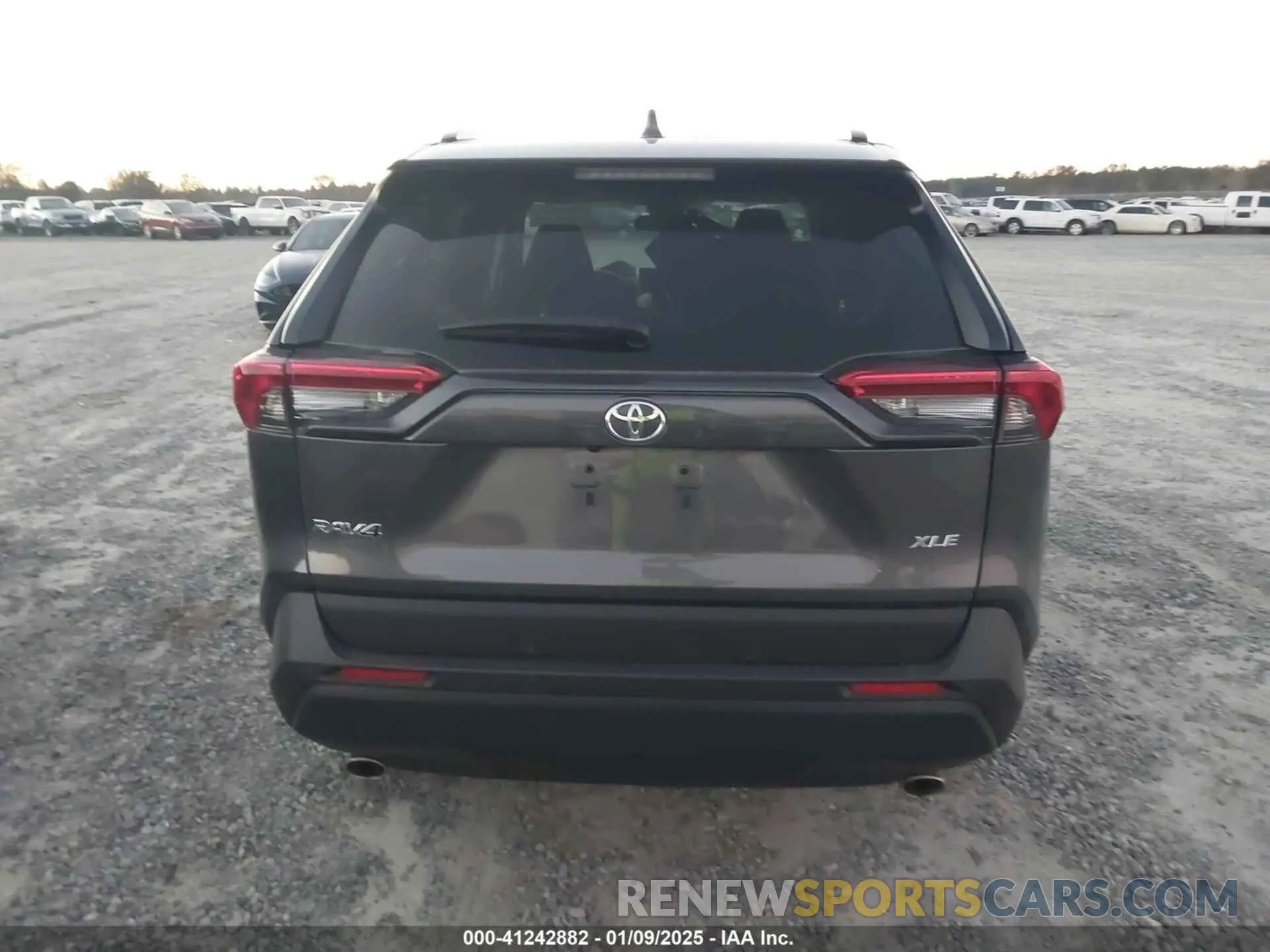 16 fotografías del automóvil dañado 2T3W1RFV9RW303530 TOYOTA RAV4 2024
