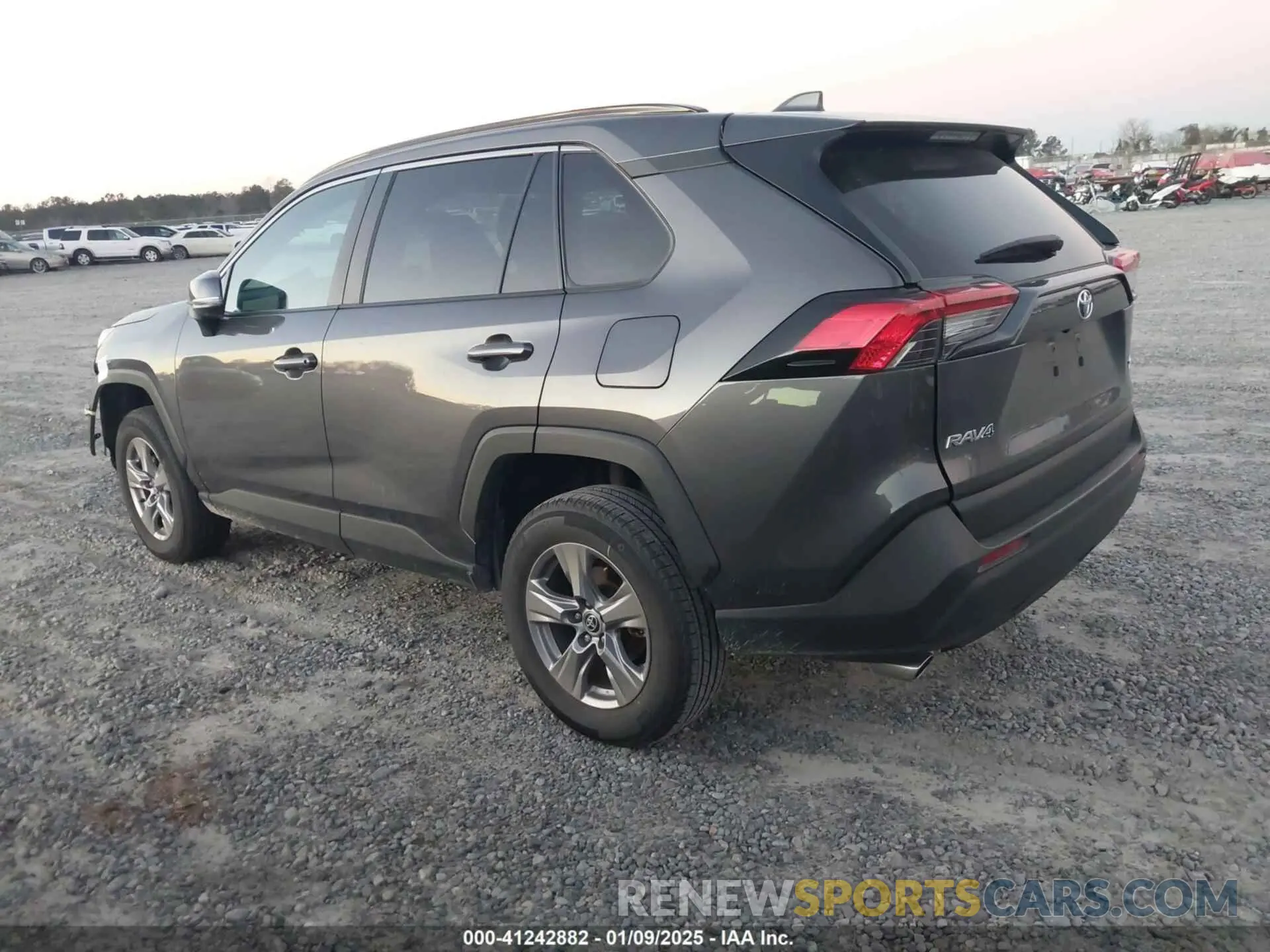 3 fotografías del automóvil dañado 2T3W1RFV9RW303530 TOYOTA RAV4 2024