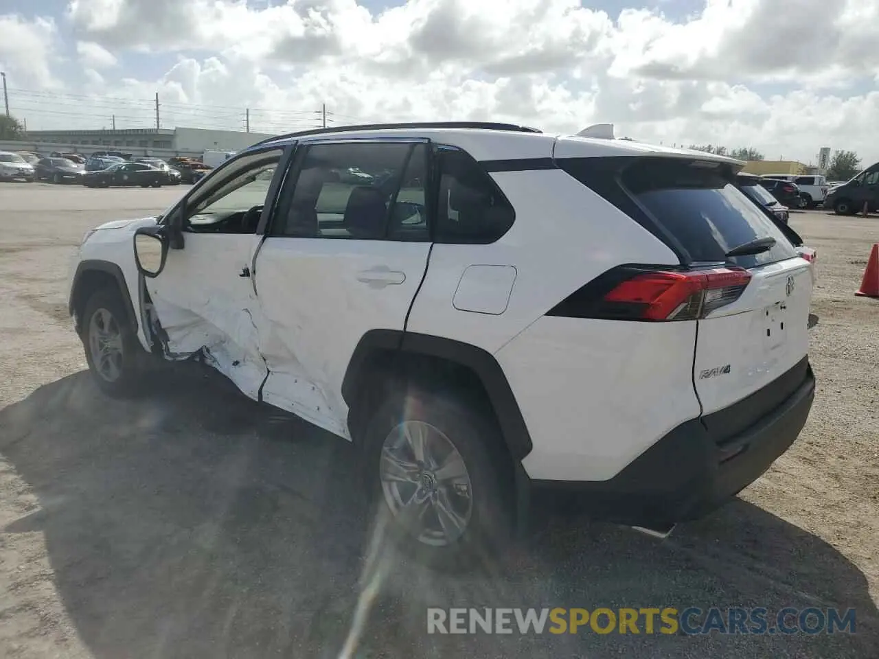 2 fotografías del automóvil dañado 2T3W1RFVXRC263699 TOYOTA RAV4 2024