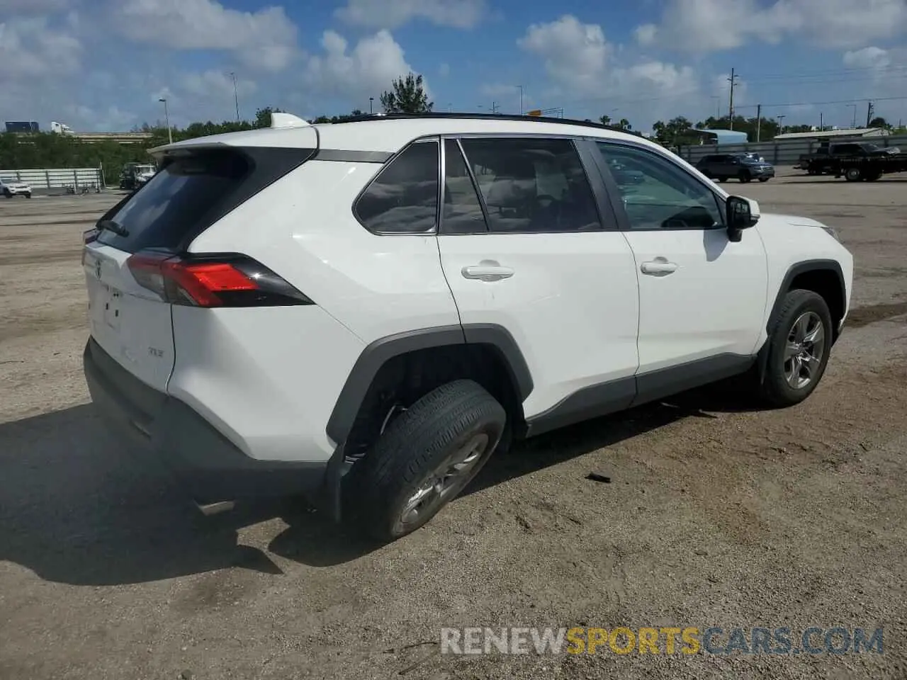 3 fotografías del automóvil dañado 2T3W1RFVXRC263699 TOYOTA RAV4 2024