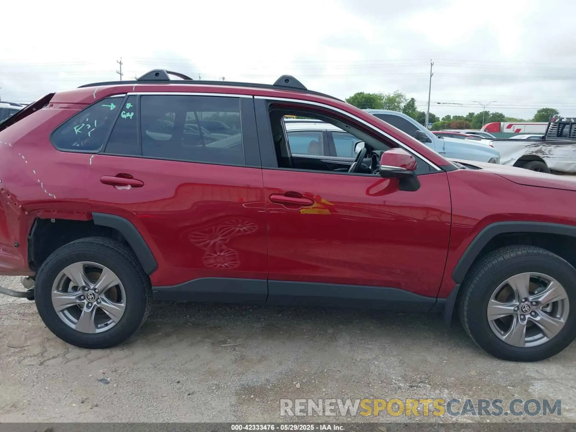 13 fotografías del automóvil dañado 2T3W1RFVXRW308980 TOYOTA RAV4 2024