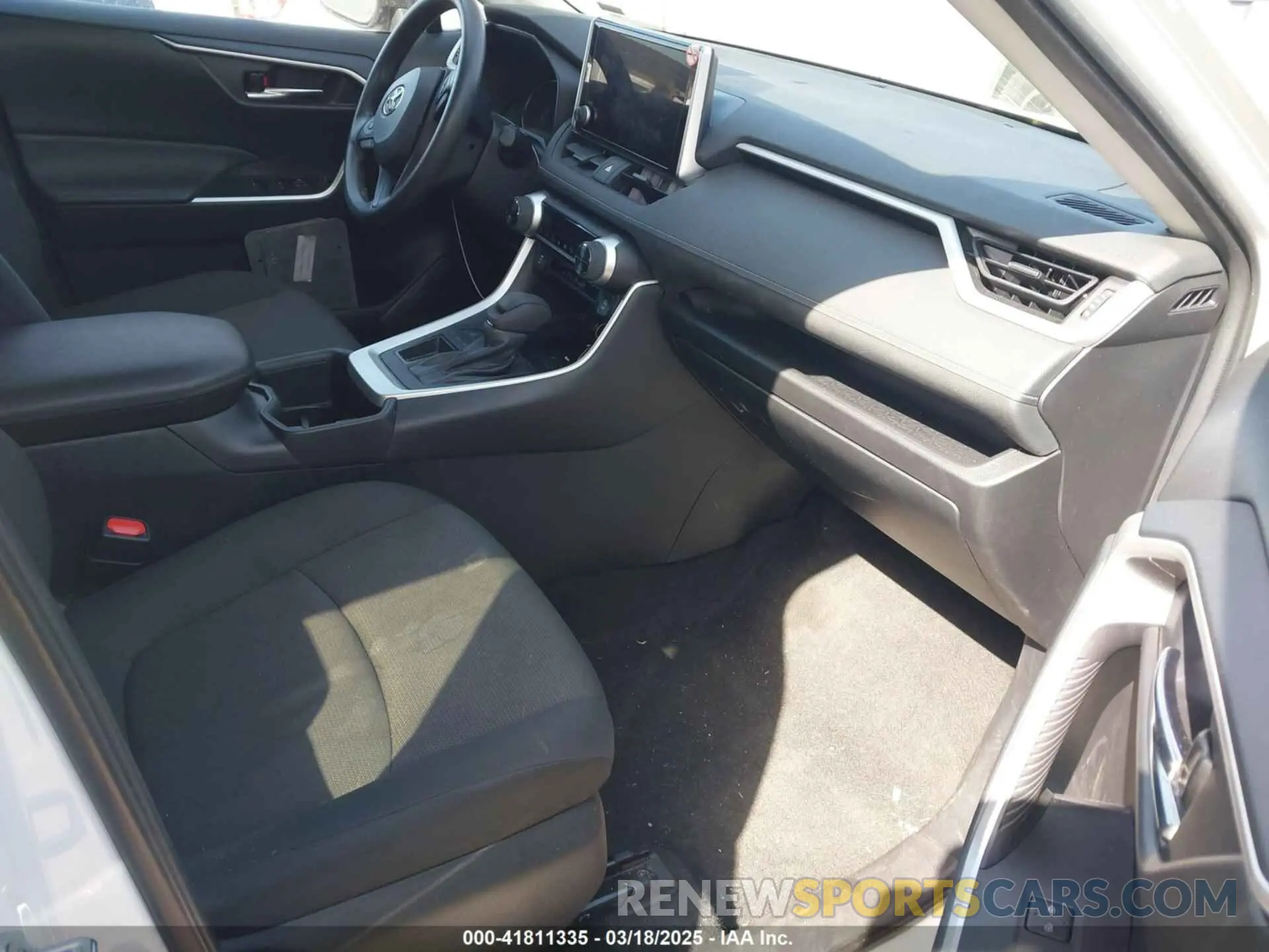 5 fotografías del automóvil dañado 2T3W1RFVXRW325990 TOYOTA RAV4 2024