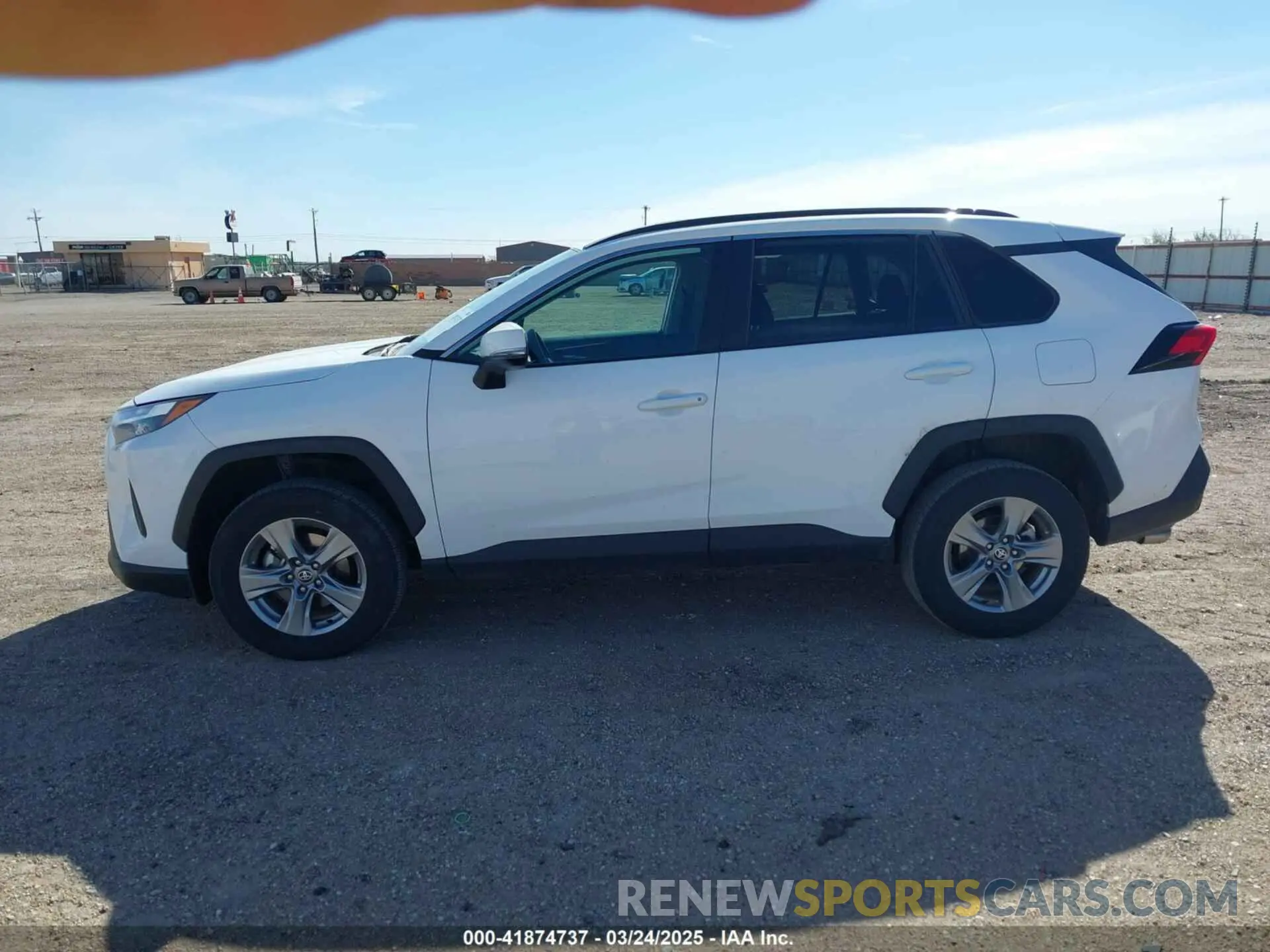 14 fotografías del automóvil dañado 2T3W1RFVXRW332017 TOYOTA RAV4 2024