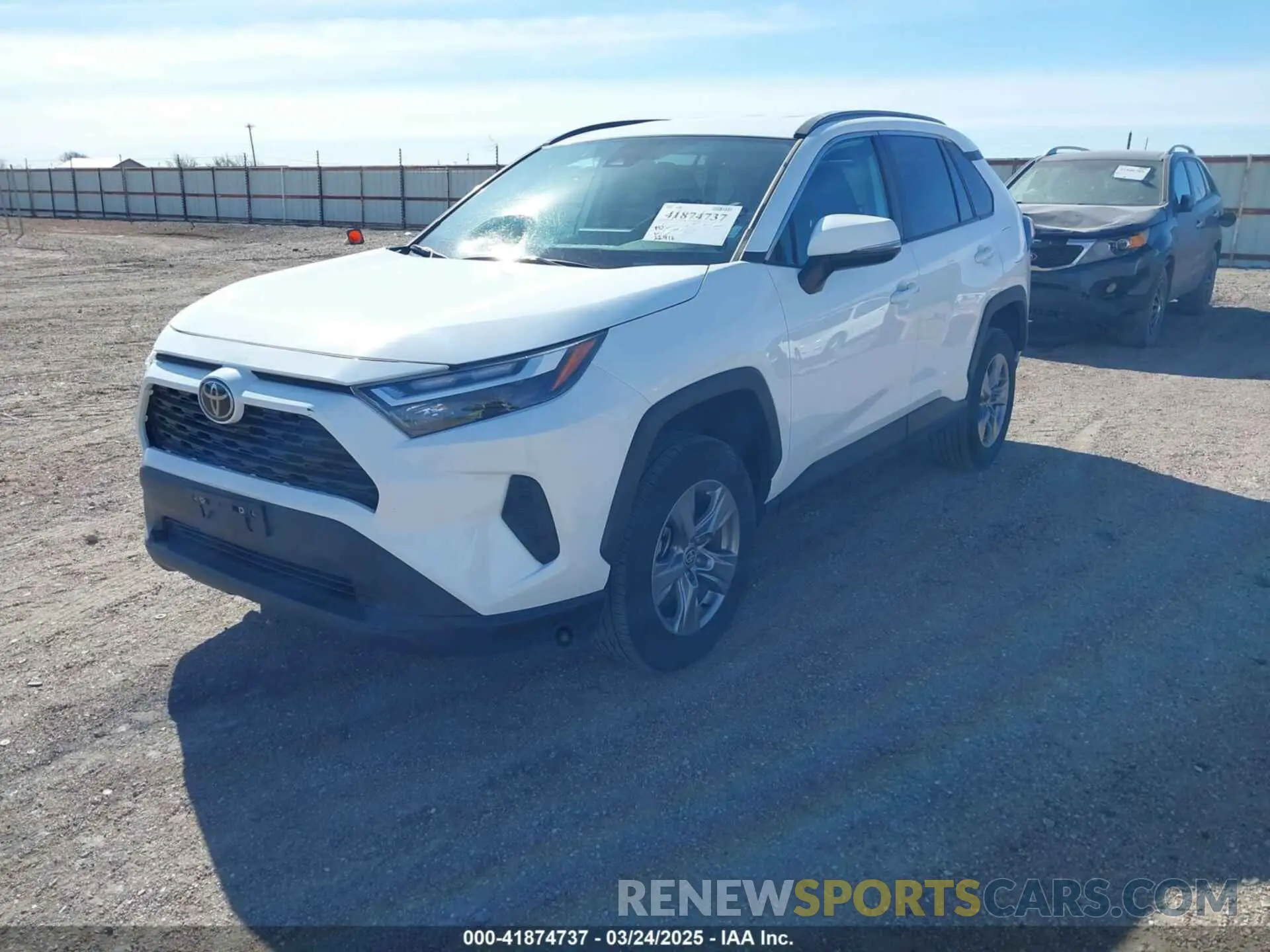 2 fotografías del automóvil dañado 2T3W1RFVXRW332017 TOYOTA RAV4 2024