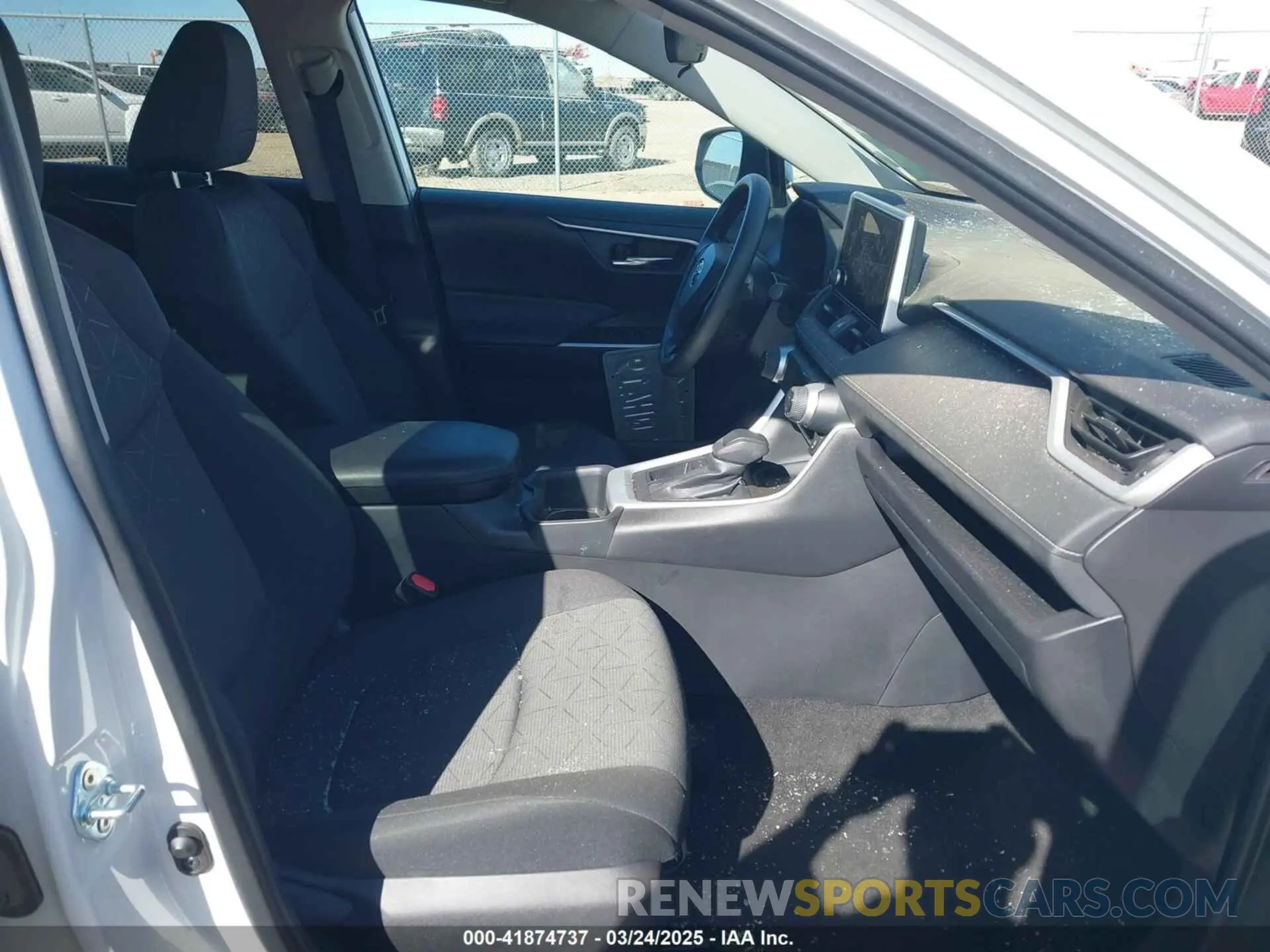 5 fotografías del automóvil dañado 2T3W1RFVXRW332017 TOYOTA RAV4 2024