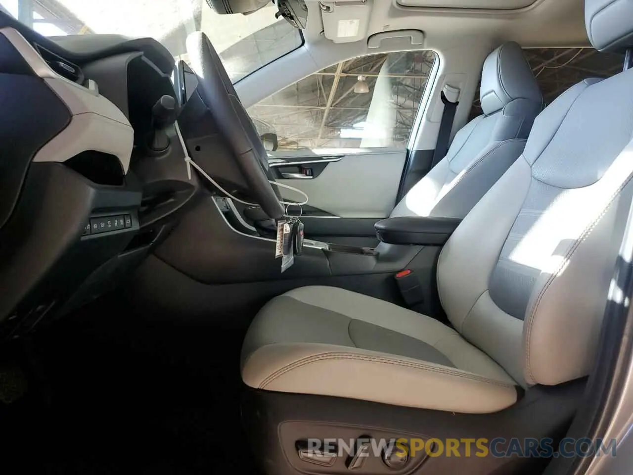 7 fotografías del automóvil dañado 2T3Y1RFV3RC271829 TOYOTA RAV4 2024