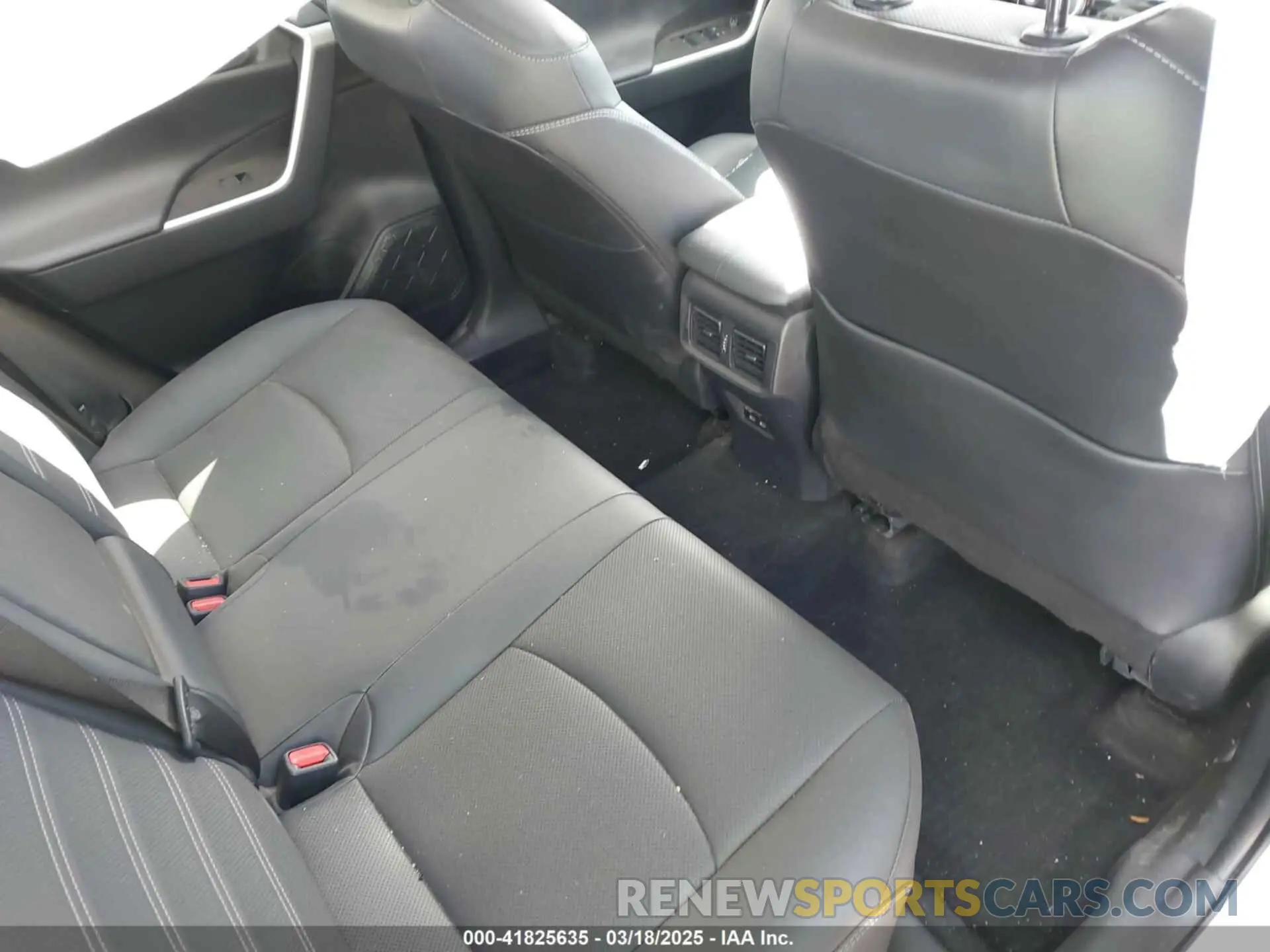8 fotografías del automóvil dañado 2T3Y1RFV7RW350600 TOYOTA RAV4 2024