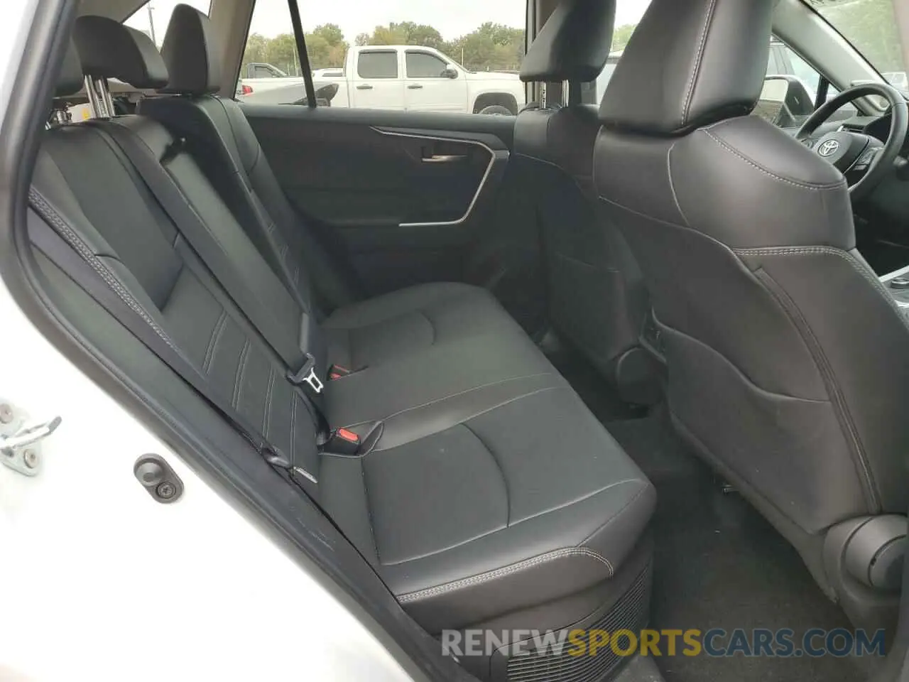11 fotografías del automóvil dañado 4T3B6RFV4RU155576 TOYOTA RAV4 2024