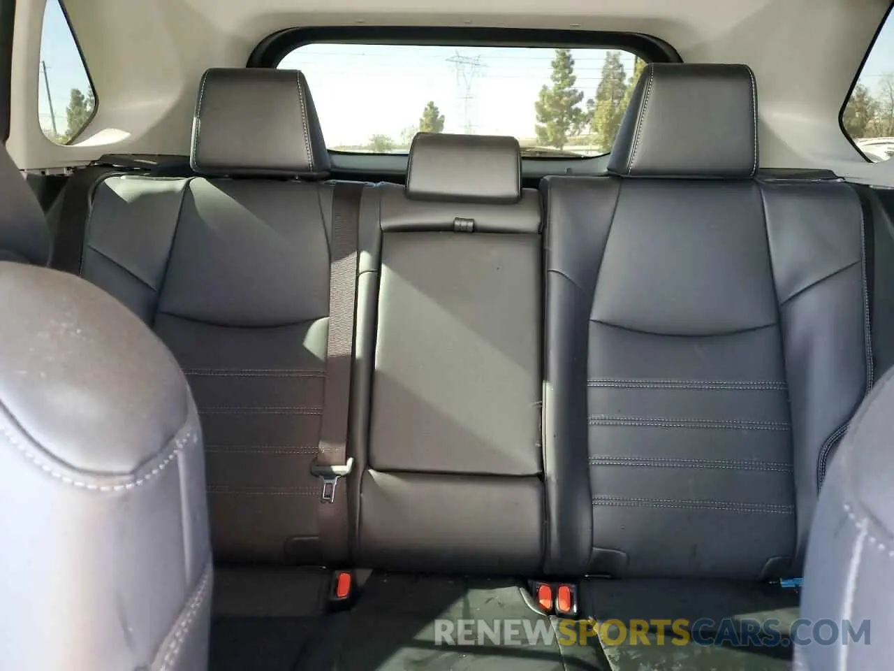 10 fotografías del automóvil dañado 4T3B6RFV5RU153822 TOYOTA RAV4 2024