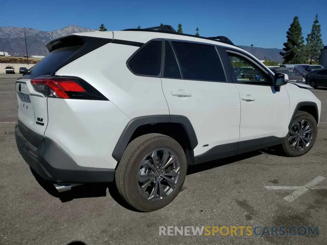 3 fotografías del automóvil dañado 4T3B6RFV5RU153822 TOYOTA RAV4 2024