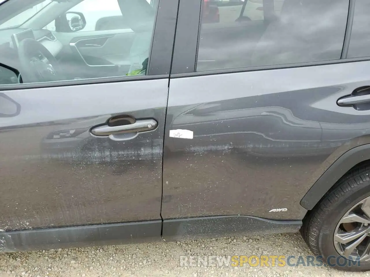 13 fotografías del automóvil dañado 4T3B6RFV5RU158759 TOYOTA RAV4 2024