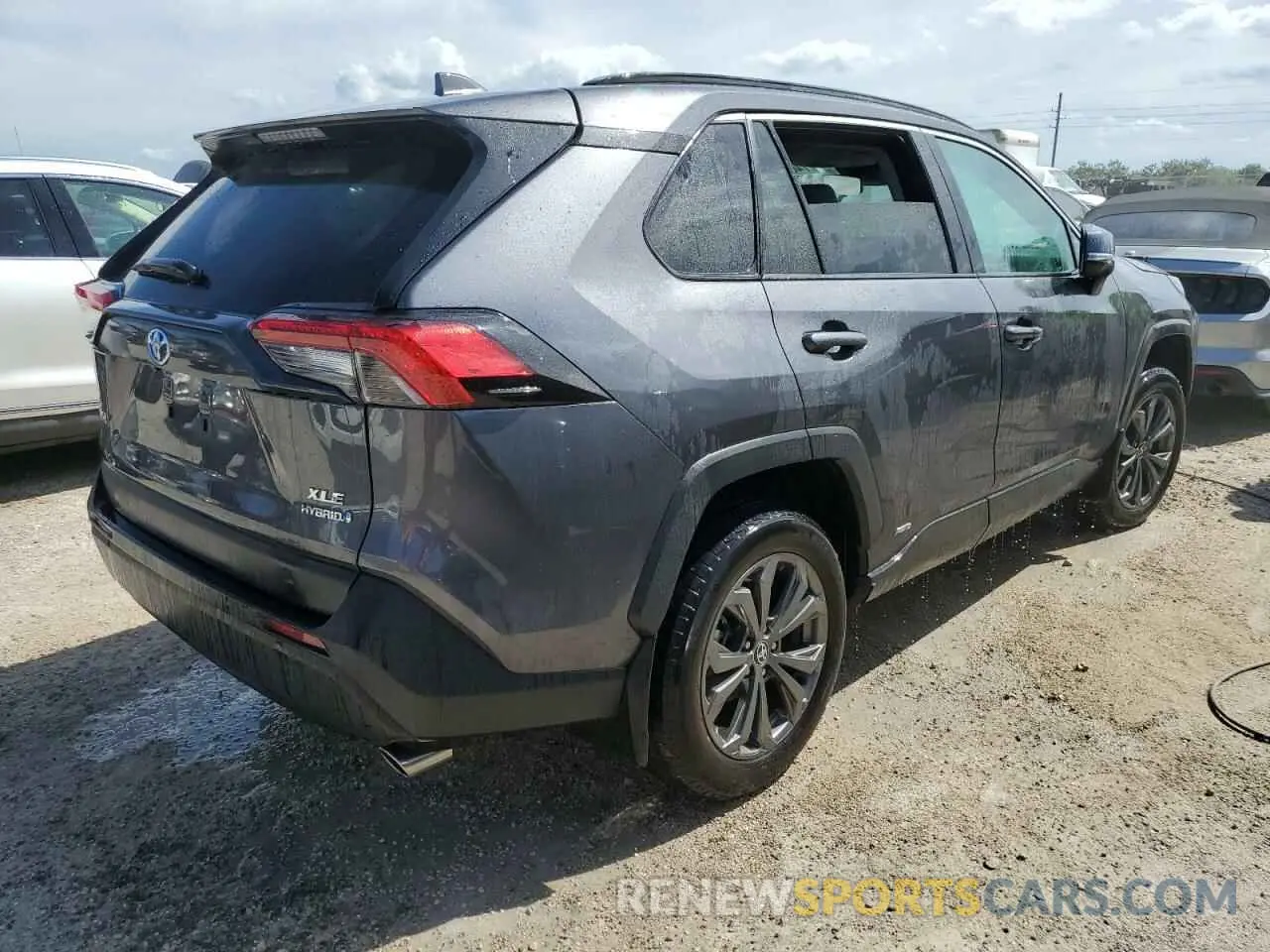 3 fotografías del automóvil dañado 4T3B6RFV5RU158759 TOYOTA RAV4 2024