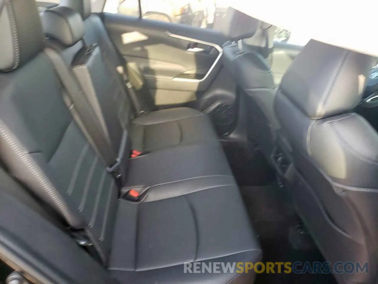 11 fotografías del automóvil dañado 4T3B6RFV9RU158019 TOYOTA RAV4 2024
