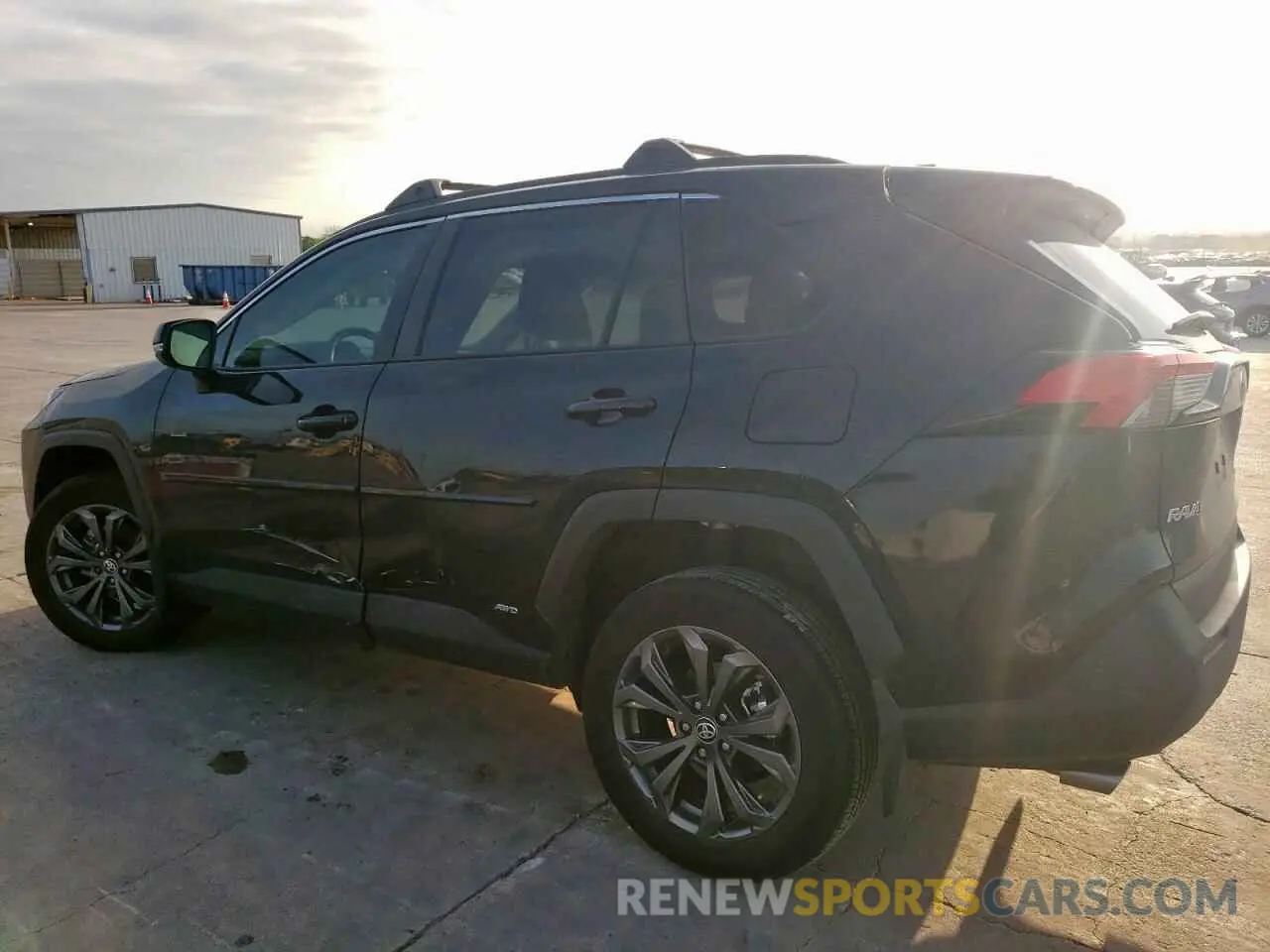2 fotografías del automóvil dañado 4T3B6RFV9RU158019 TOYOTA RAV4 2024