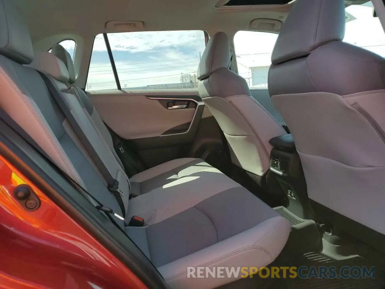 11 fotografías del automóvil dañado 4T3D6RFV0RU173744 TOYOTA RAV4 2024