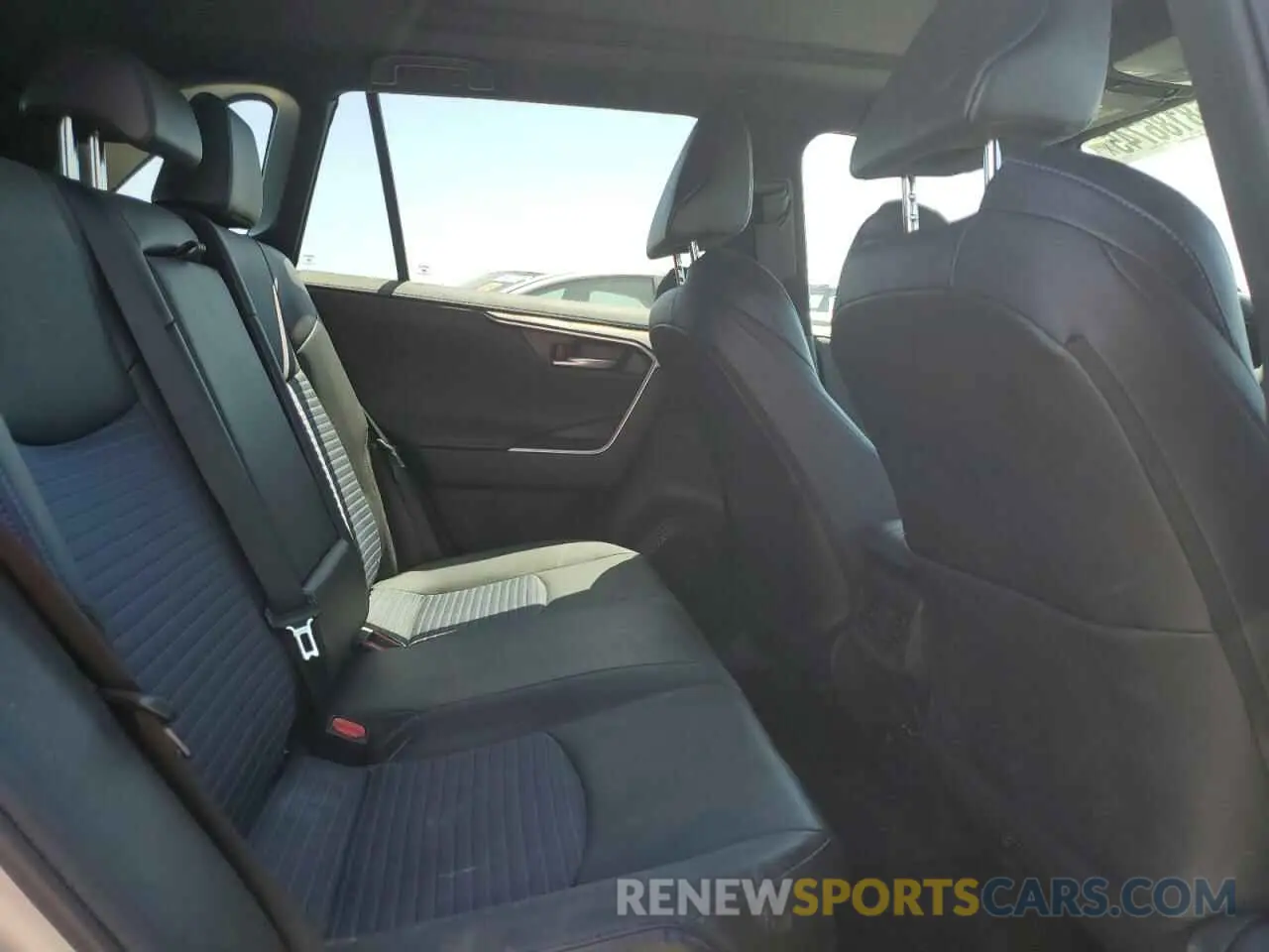 11 fotografías del automóvil dañado 4T3E6RFV0RU142272 TOYOTA RAV4 2024