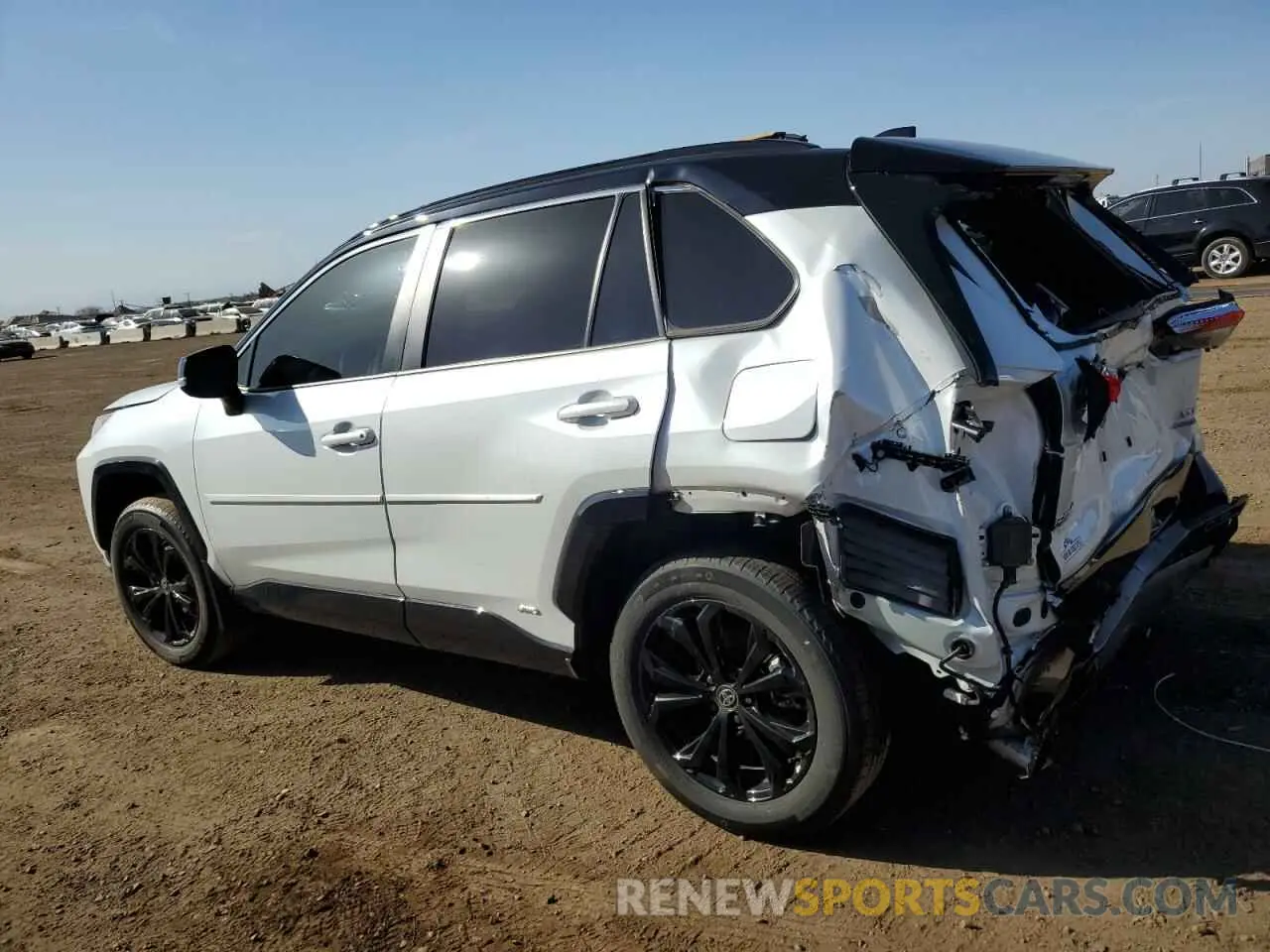 2 fotografías del automóvil dañado 4T3E6RFV2RU153189 TOYOTA RAV4 2024