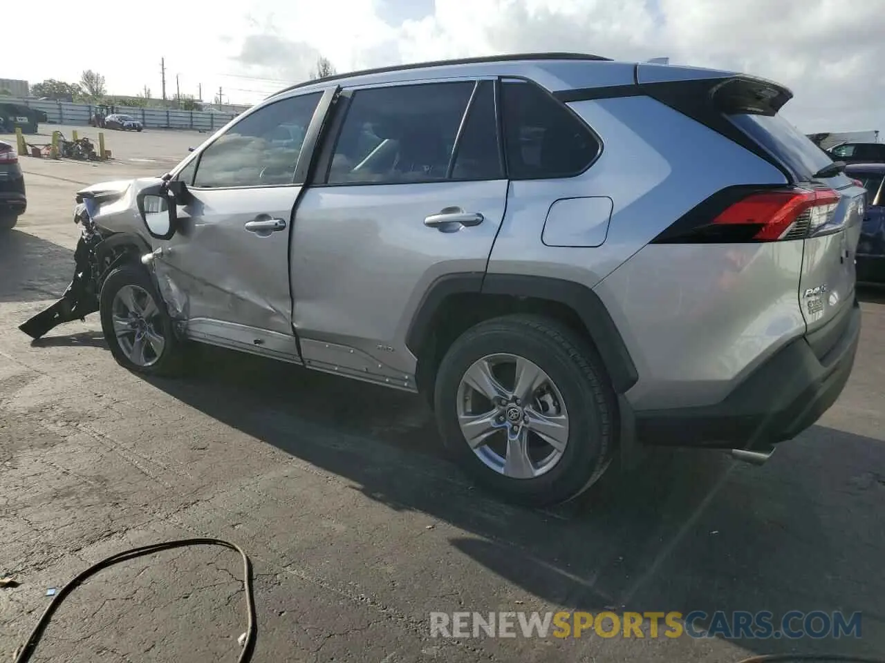 2 fotografías del automóvil dañado 4T3LWRFV0RU148547 TOYOTA RAV4 2024