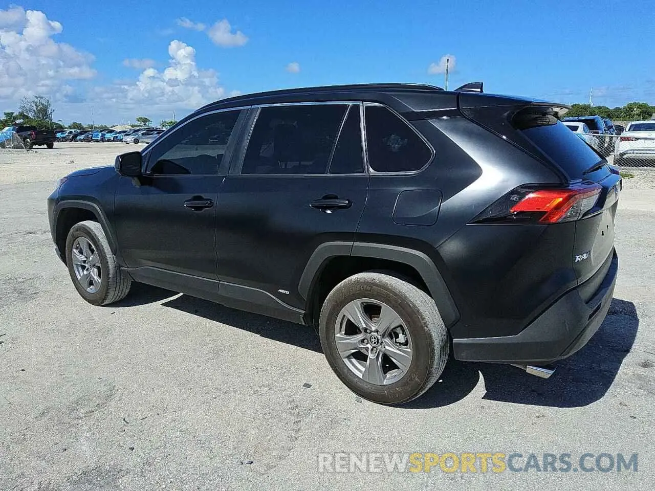 2 fotografías del automóvil dañado 4T3LWRFV4RU125921 TOYOTA RAV4 2024