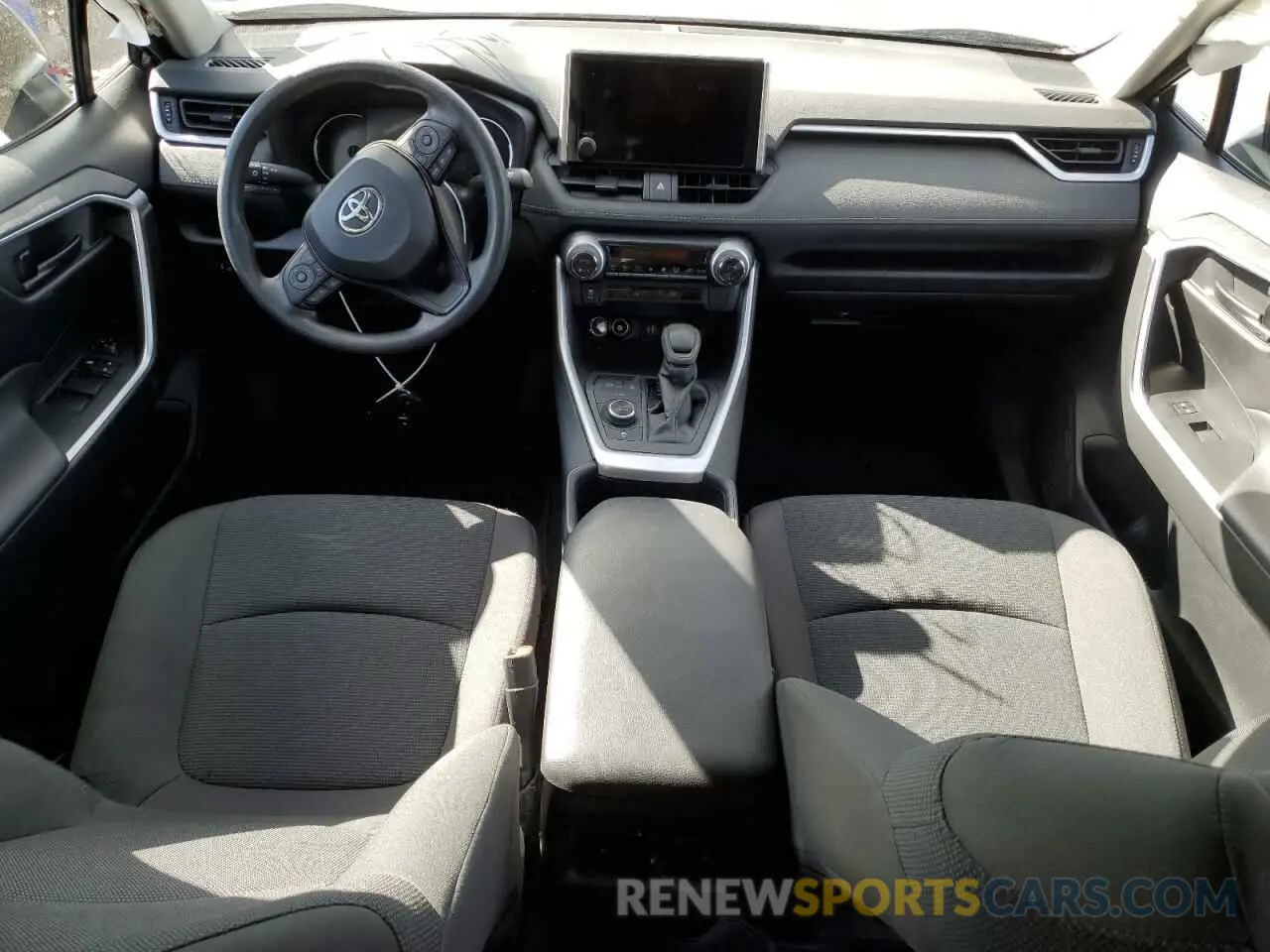 8 fotografías del automóvil dañado 4T3LWRFV7RU128831 TOYOTA RAV4 2024