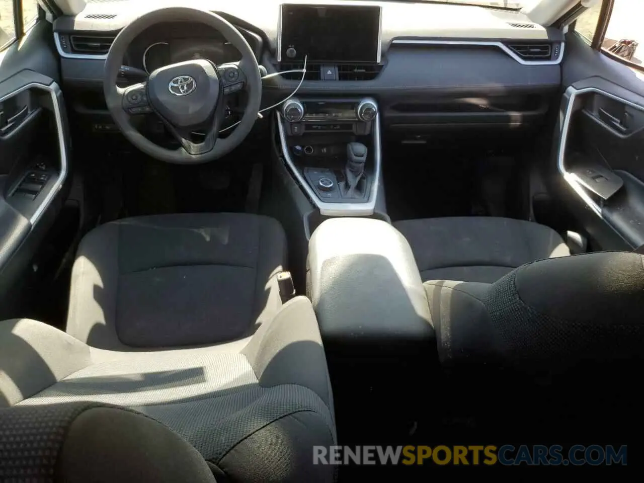 8 fotografías del automóvil dañado 4T3LWRFV9RU113098 TOYOTA RAV4 2024