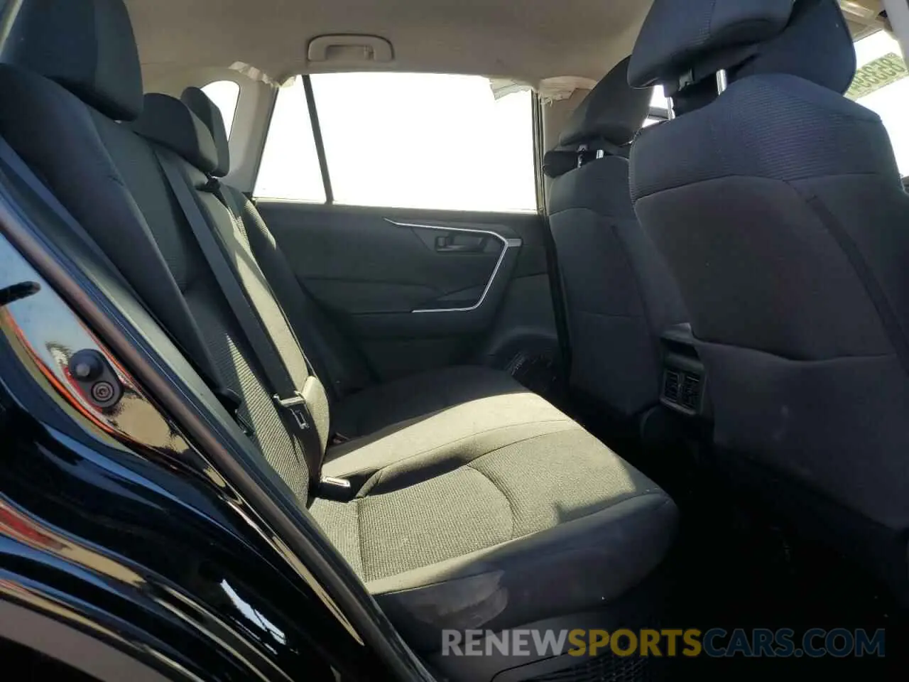 11 fotografías del automóvil dañado 4T3MWRFV3RU138292 TOYOTA RAV4 2024