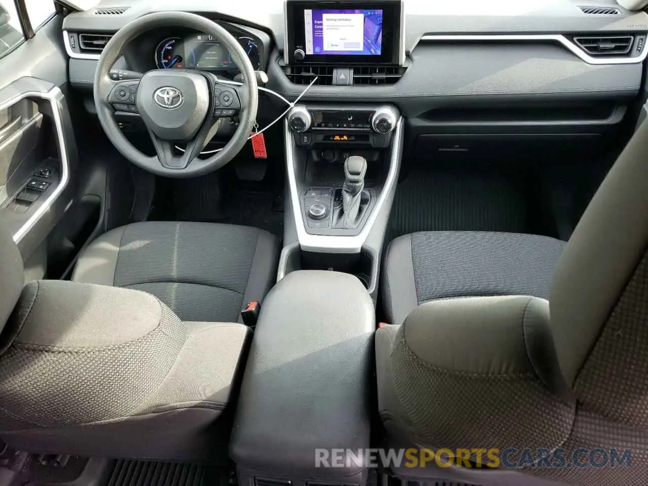 8 fotografías del automóvil dañado 4T3MWRFV4RU118942 TOYOTA RAV4 2024
