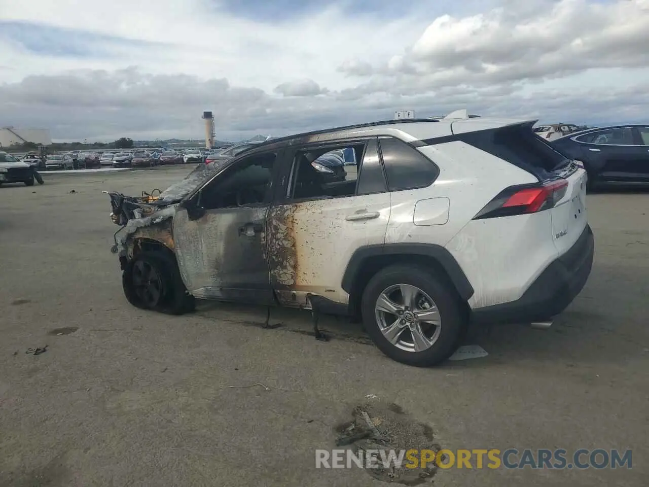 2 fotografías del automóvil dañado 4T3MWRFVXRU152268 TOYOTA RAV4 2024