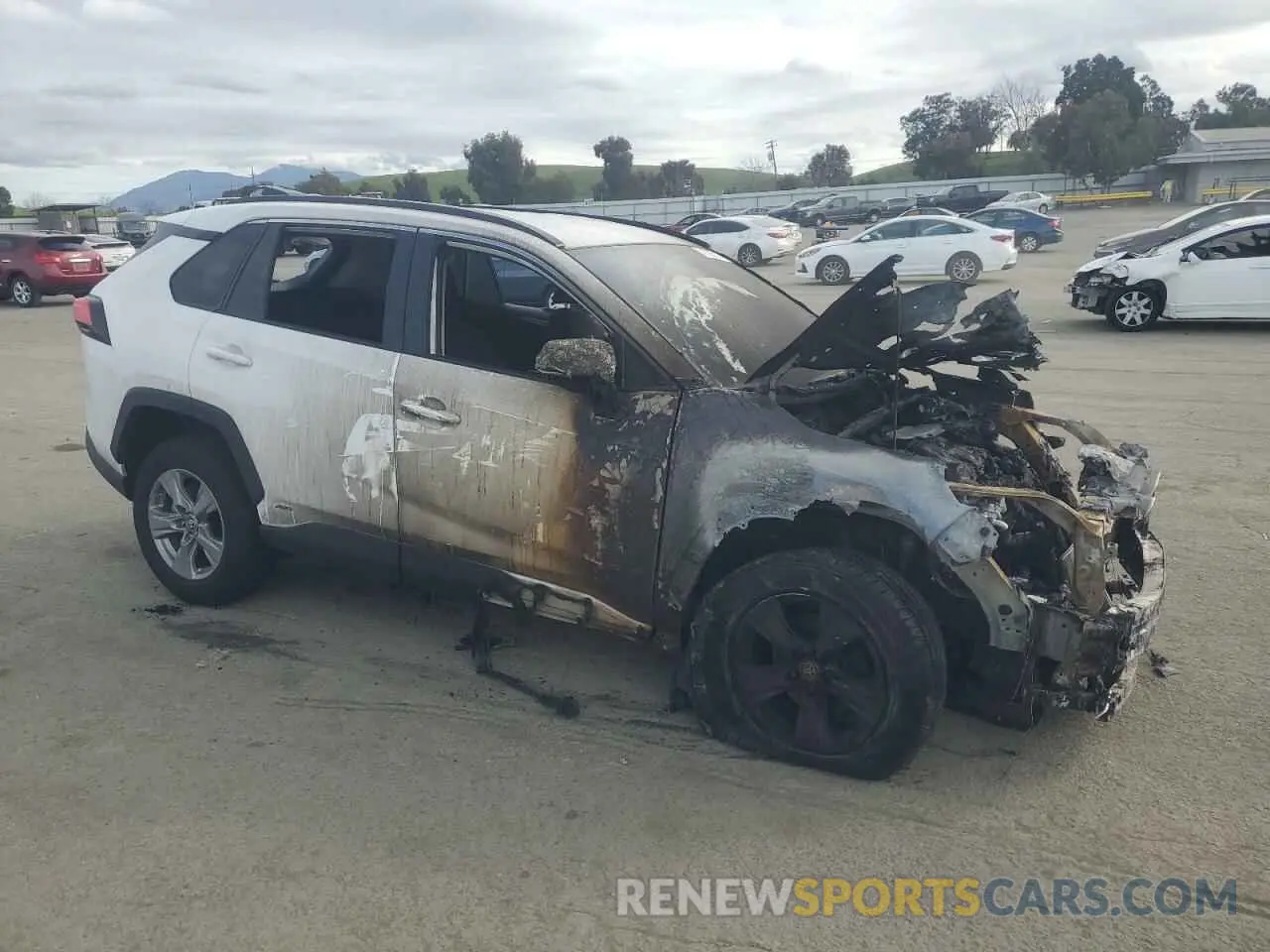 4 fotografías del automóvil dañado 4T3MWRFVXRU152268 TOYOTA RAV4 2024