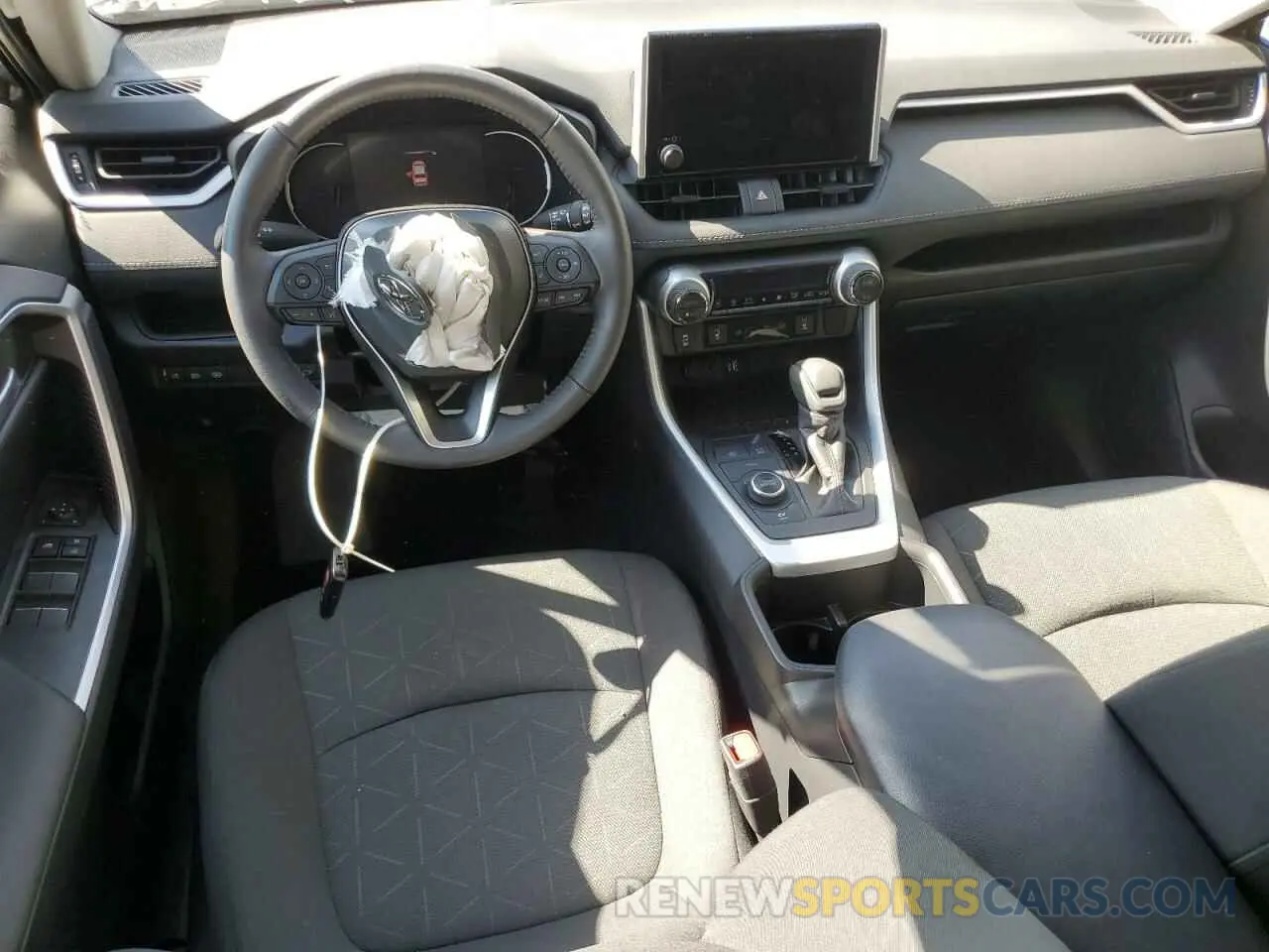 8 fotografías del automóvil dañado 4T3RWRFV7RU123770 TOYOTA RAV4 2024