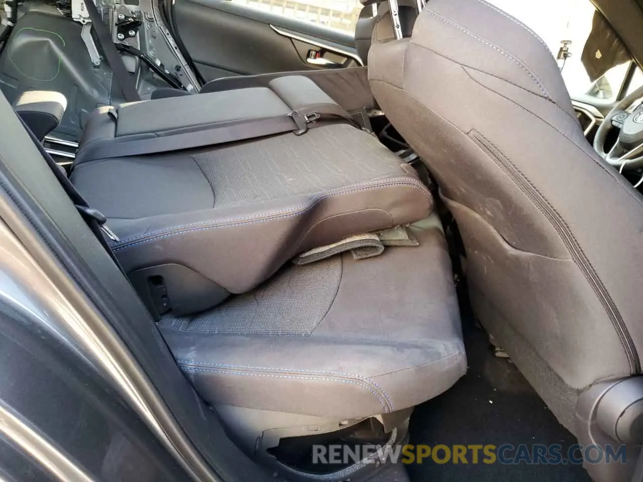 11 fotografías del automóvil dañado JTM16RFV8RD150504 TOYOTA RAV4 2024