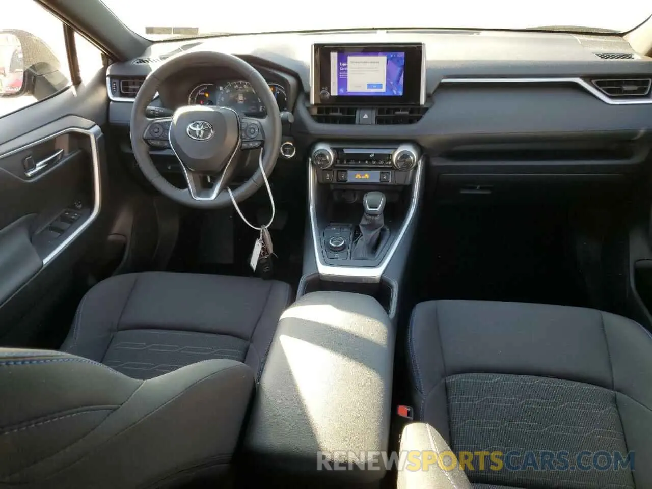 8 fotografías del automóvil dañado JTM16RFV8RD150504 TOYOTA RAV4 2024
