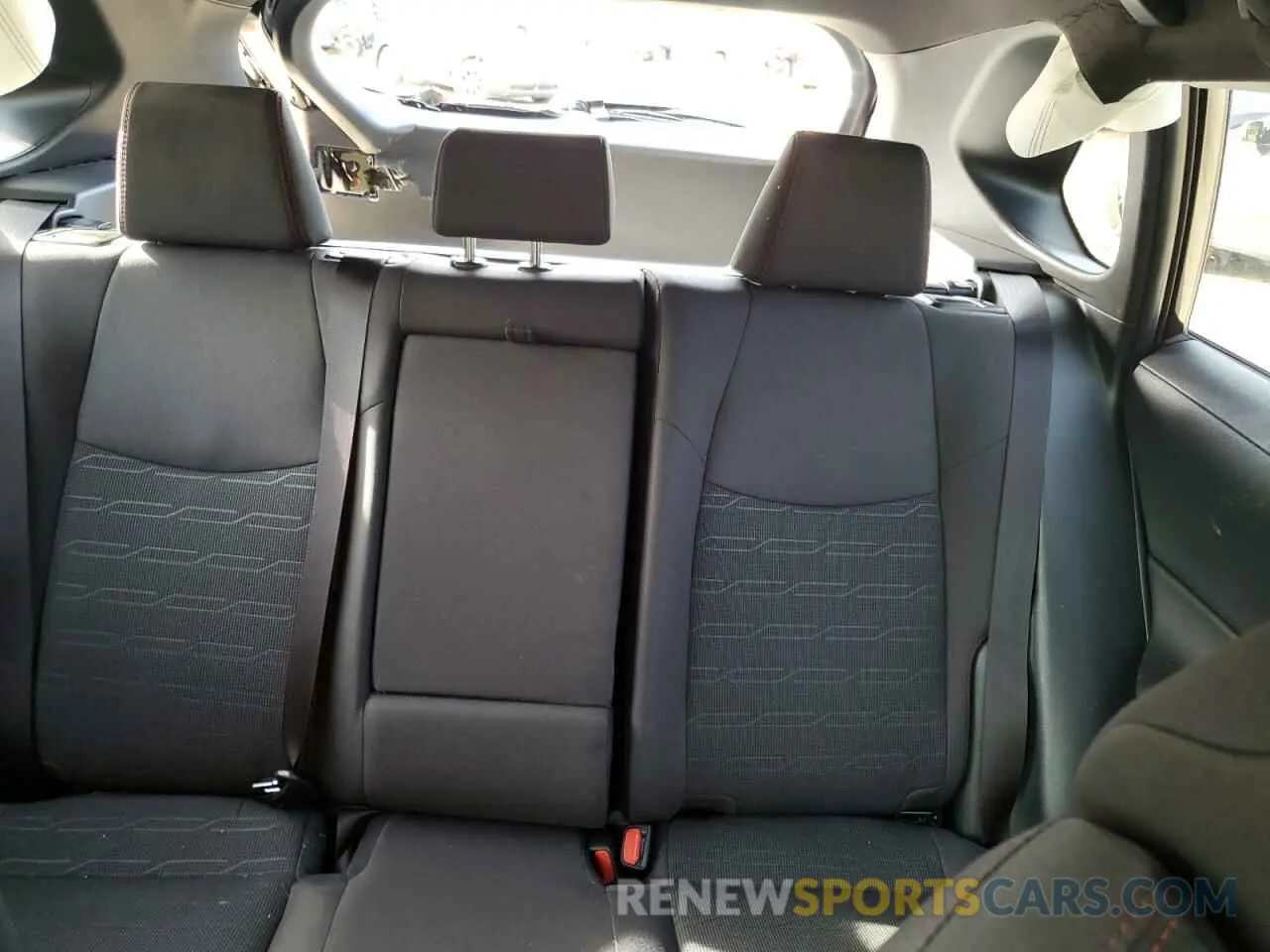 10 fotografías del automóvil dañado JTMAB3FV2RD205845 TOYOTA RAV4 2024