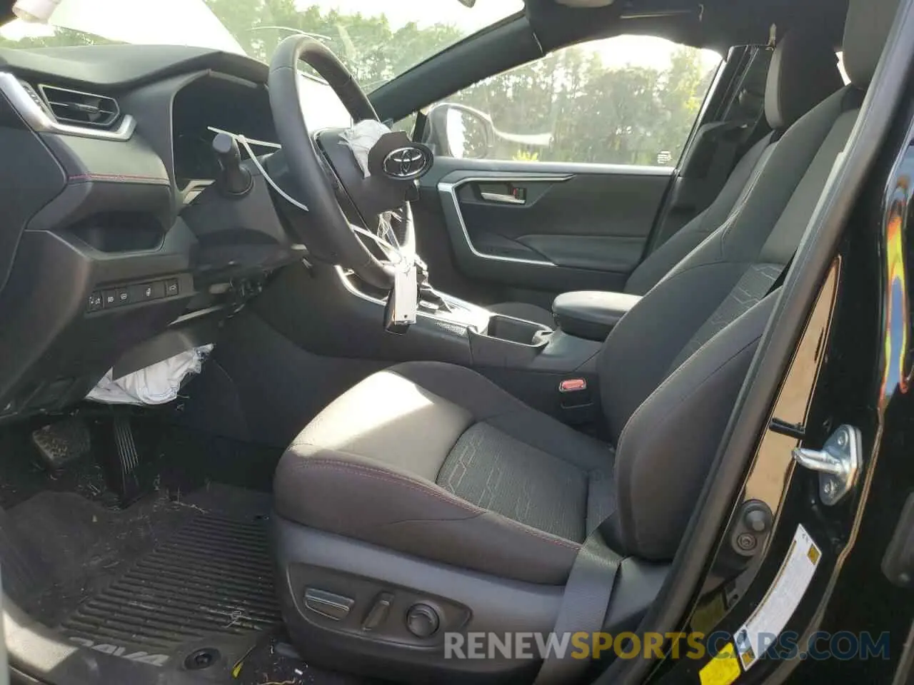 7 fotografías del automóvil dañado JTMAB3FV2RD205845 TOYOTA RAV4 2024