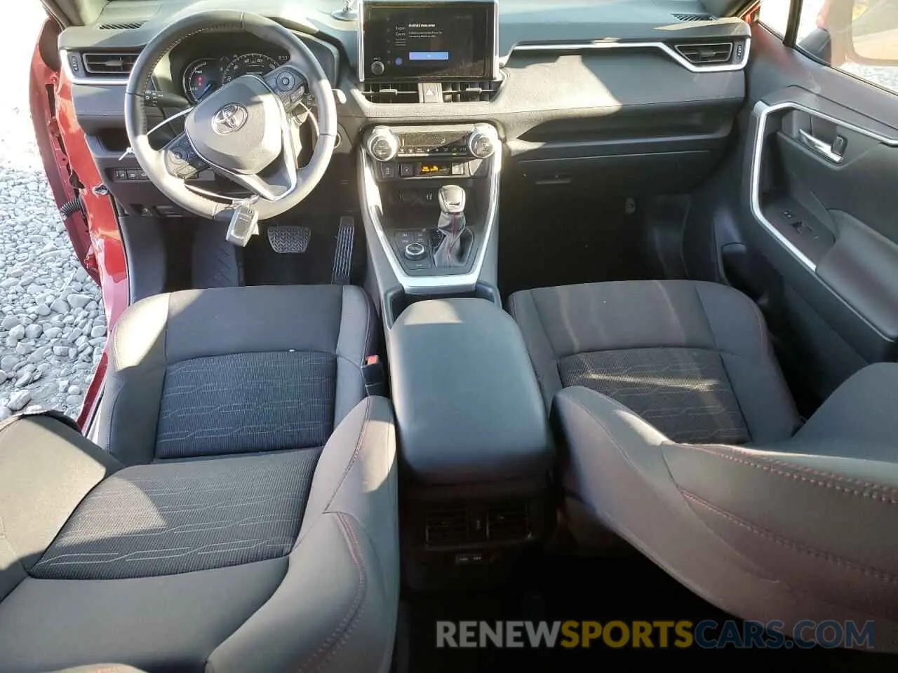 8 fotografías del automóvil dañado JTMAB3FV7RD184815 TOYOTA RAV4 2024