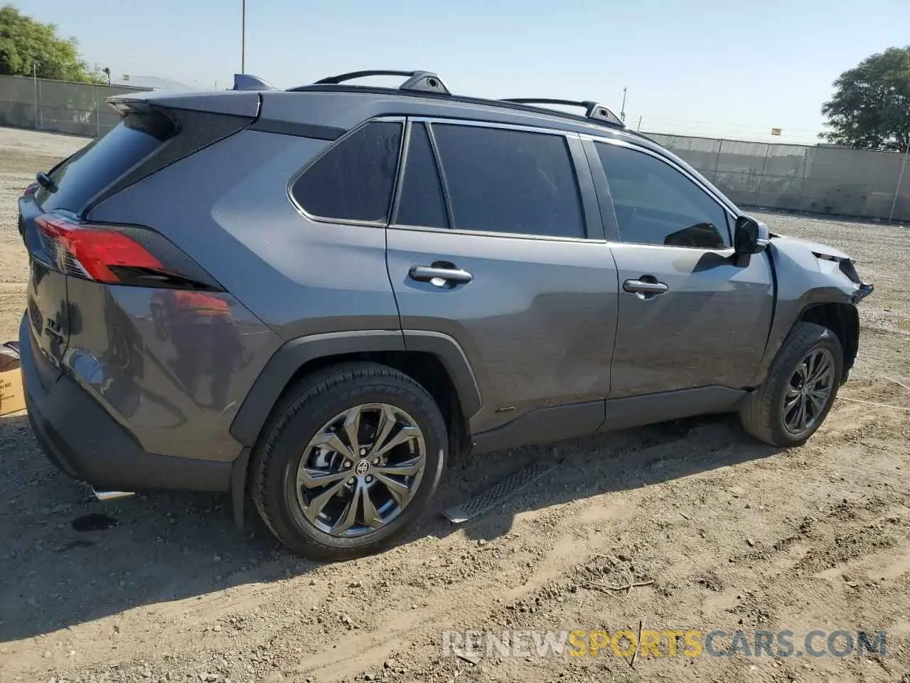 3 fotografías del automóvil dañado JTMB6RFV1RD122712 TOYOTA RAV4 2024