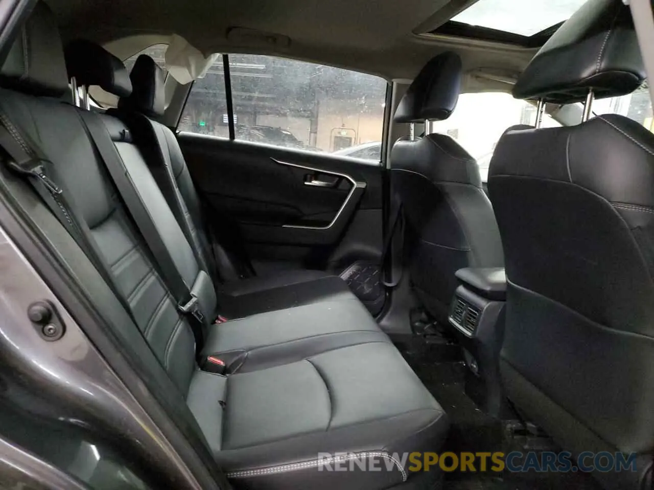 11 fotografías del automóvil dañado JTMB6RFV3RD117432 TOYOTA RAV4 2024