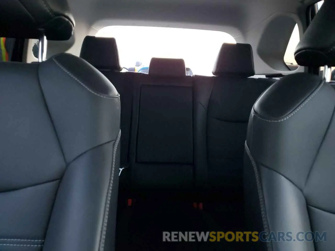 10 fotografías del automóvil dañado JTMB6RFV5RD117531 TOYOTA RAV4 2024