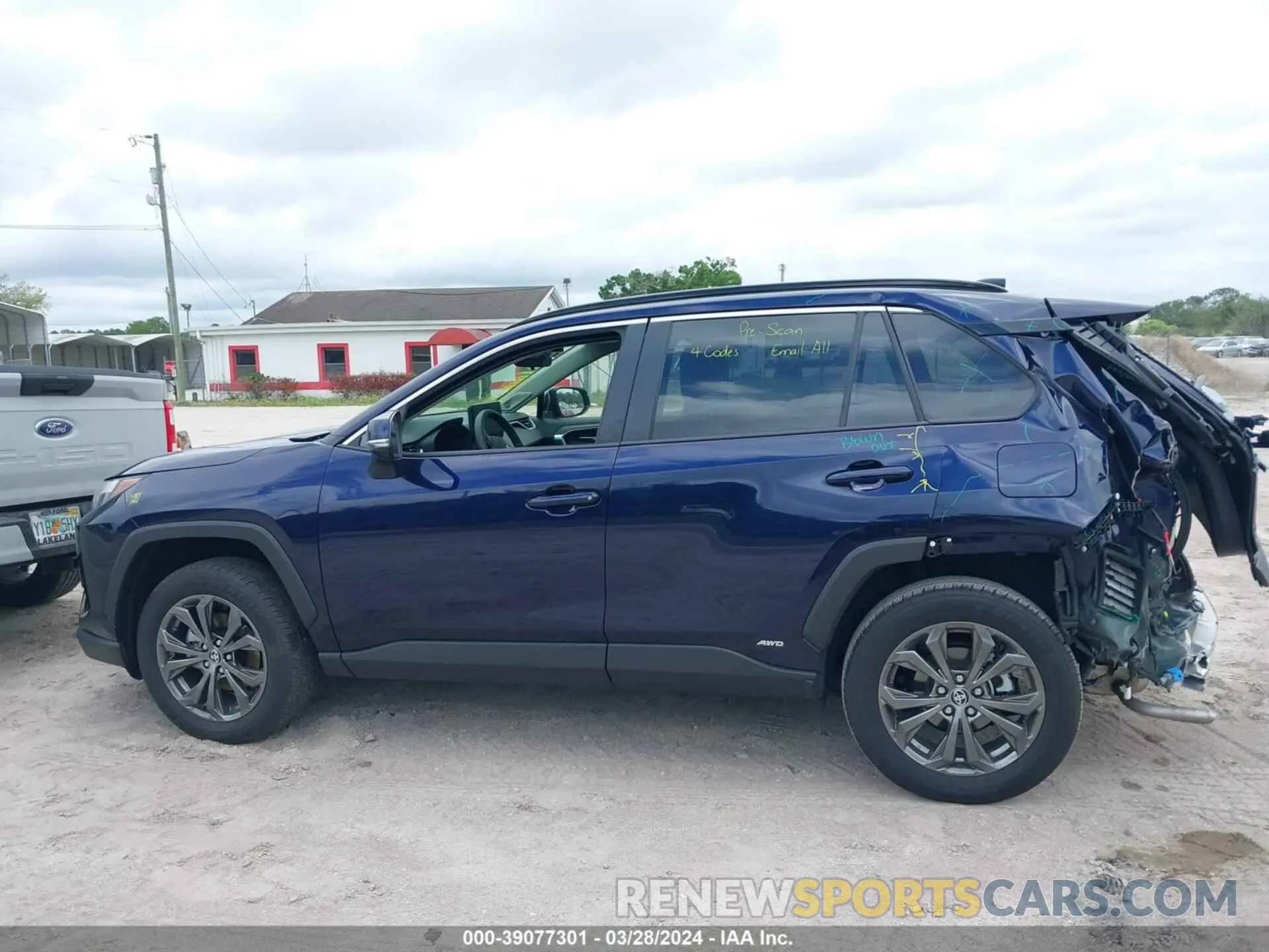 14 fotografías del automóvil dañado JTMB6RFV5RJ044727 TOYOTA RAV4 2024