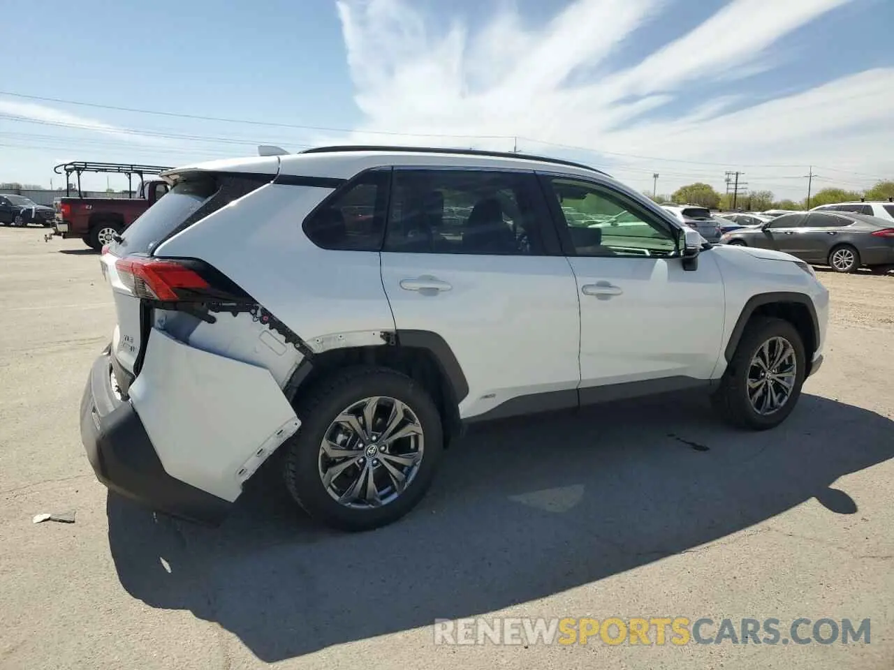 3 fotografías del automóvil dañado JTMB6RFV7RJ042011 TOYOTA RAV4 2024