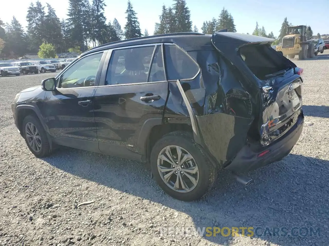 2 fotografías del automóvil dañado JTMB6RFVXRD116861 TOYOTA RAV4 2024