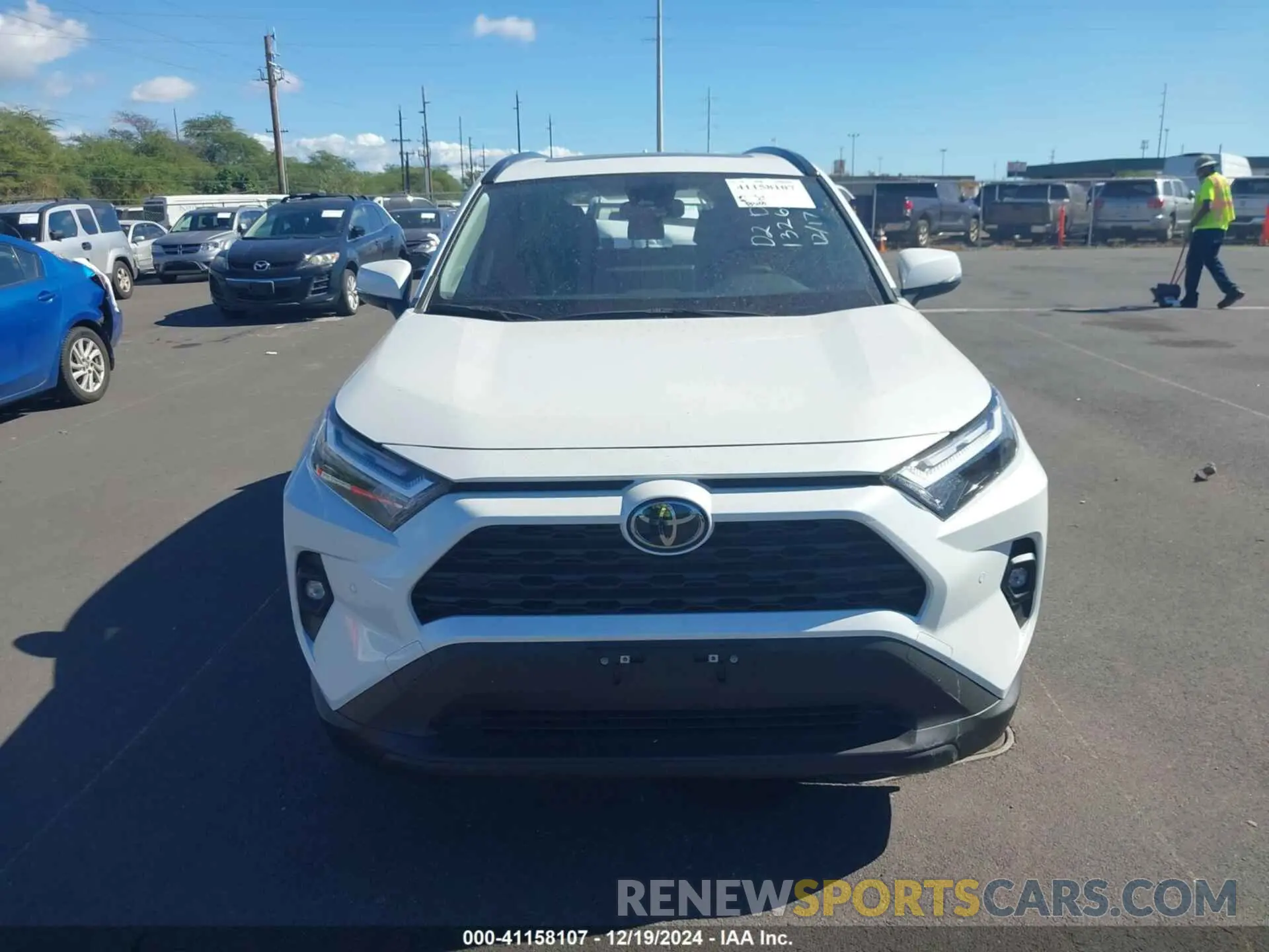 12 fotografías del automóvil dañado JTMC1RFV8RJ026838 TOYOTA RAV4 2024