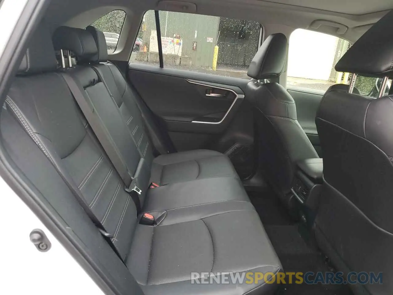 11 fotografías del automóvil dañado JTMD6RFV0RJ041002 TOYOTA RAV4 2024