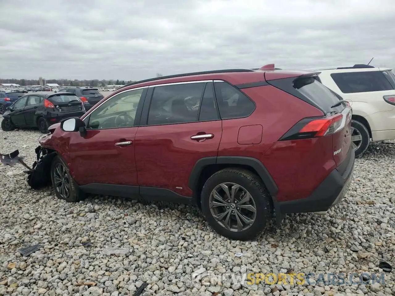 2 fotografías del automóvil dañado JTMD6RFV5RD125590 TOYOTA RAV4 2024