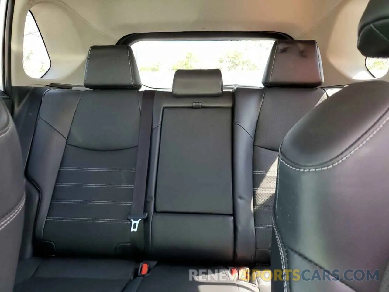 10 fotografías del automóvil dañado JTMD6RFV7RJ046732 TOYOTA RAV4 2024